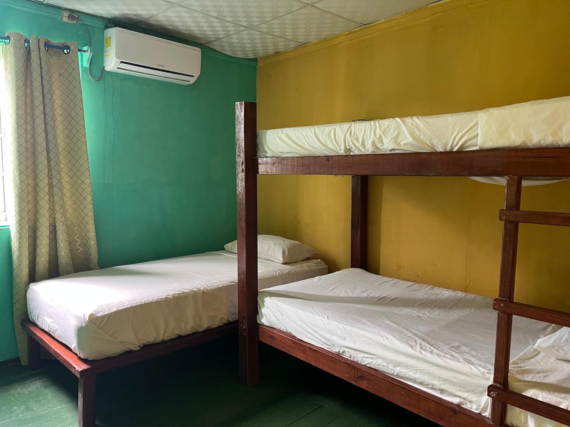 Hostal Cay باستيمينتوس المظهر الخارجي الصورة