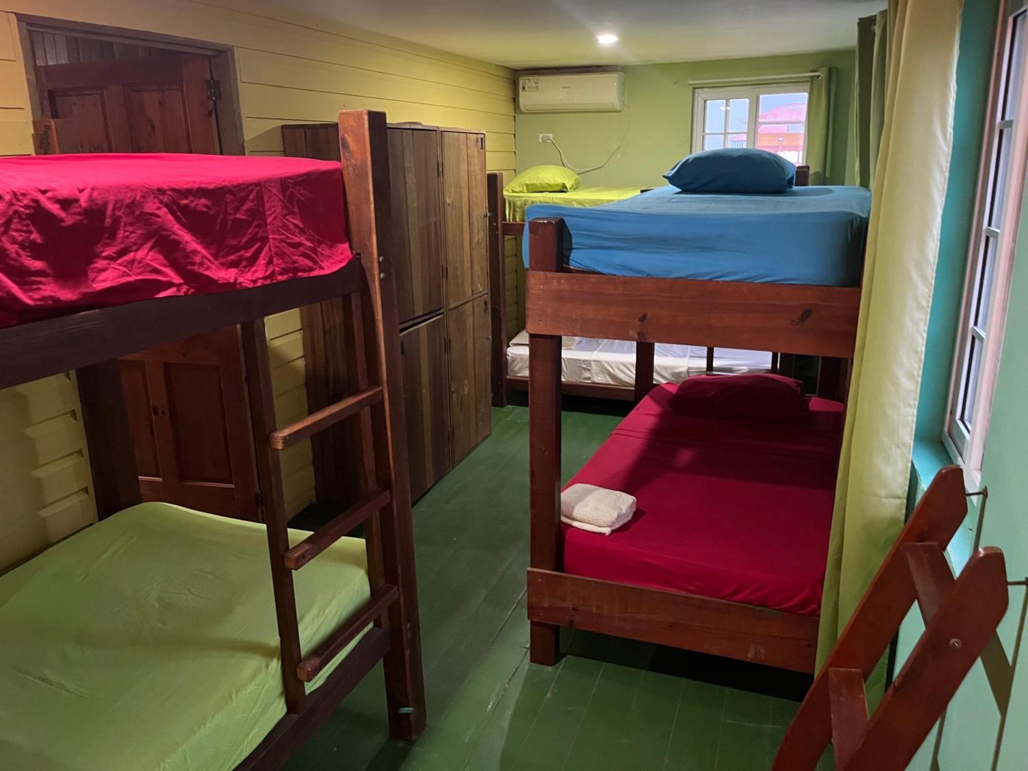 Hostal Cay باستيمينتوس المظهر الخارجي الصورة