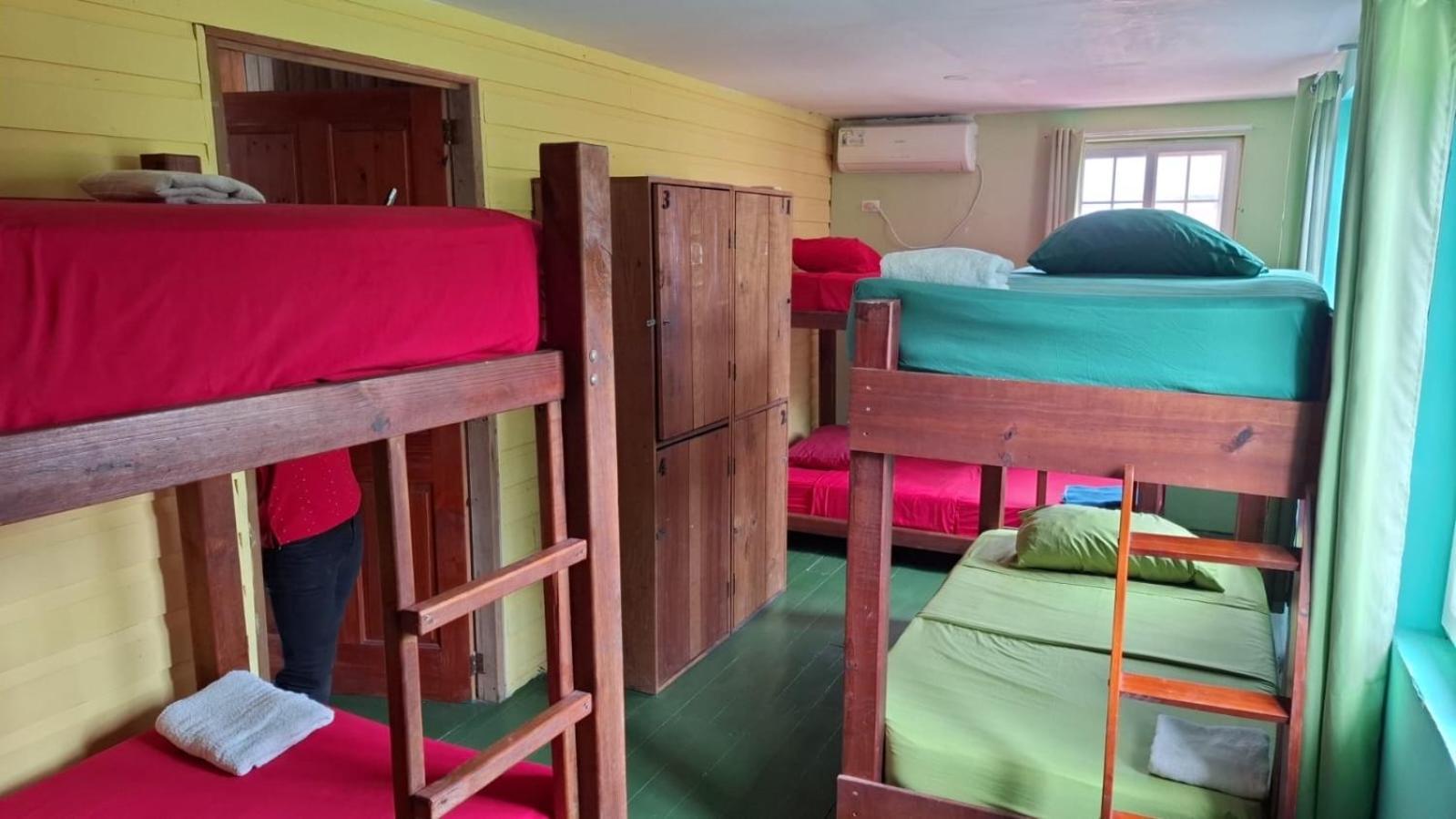 Hostal Cay باستيمينتوس المظهر الخارجي الصورة